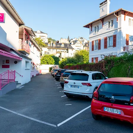 Au Primerose מלון