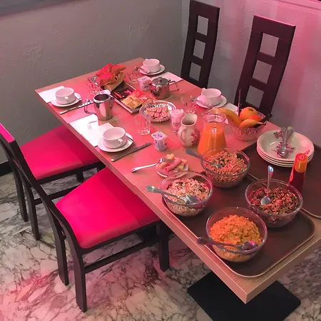 מלון Au Primerose ארגלס-גזוסט