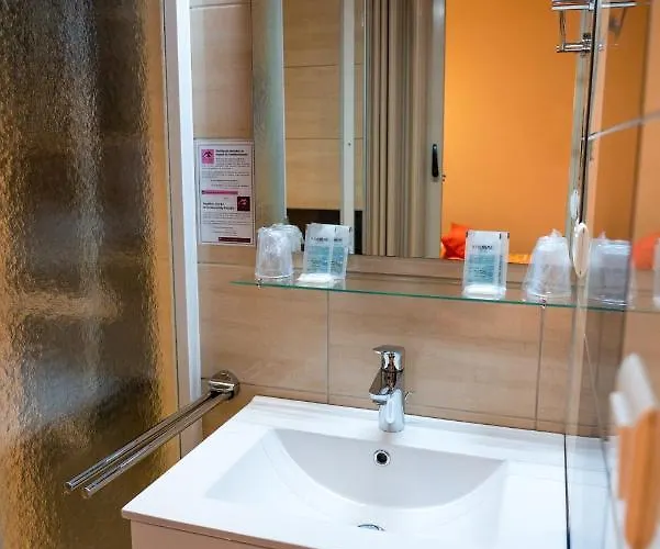 Ξενοδοχείο Au Primerose 2*