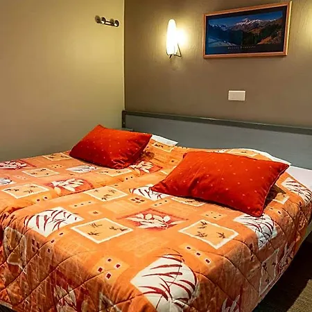 Au Primerose Hotel 2*